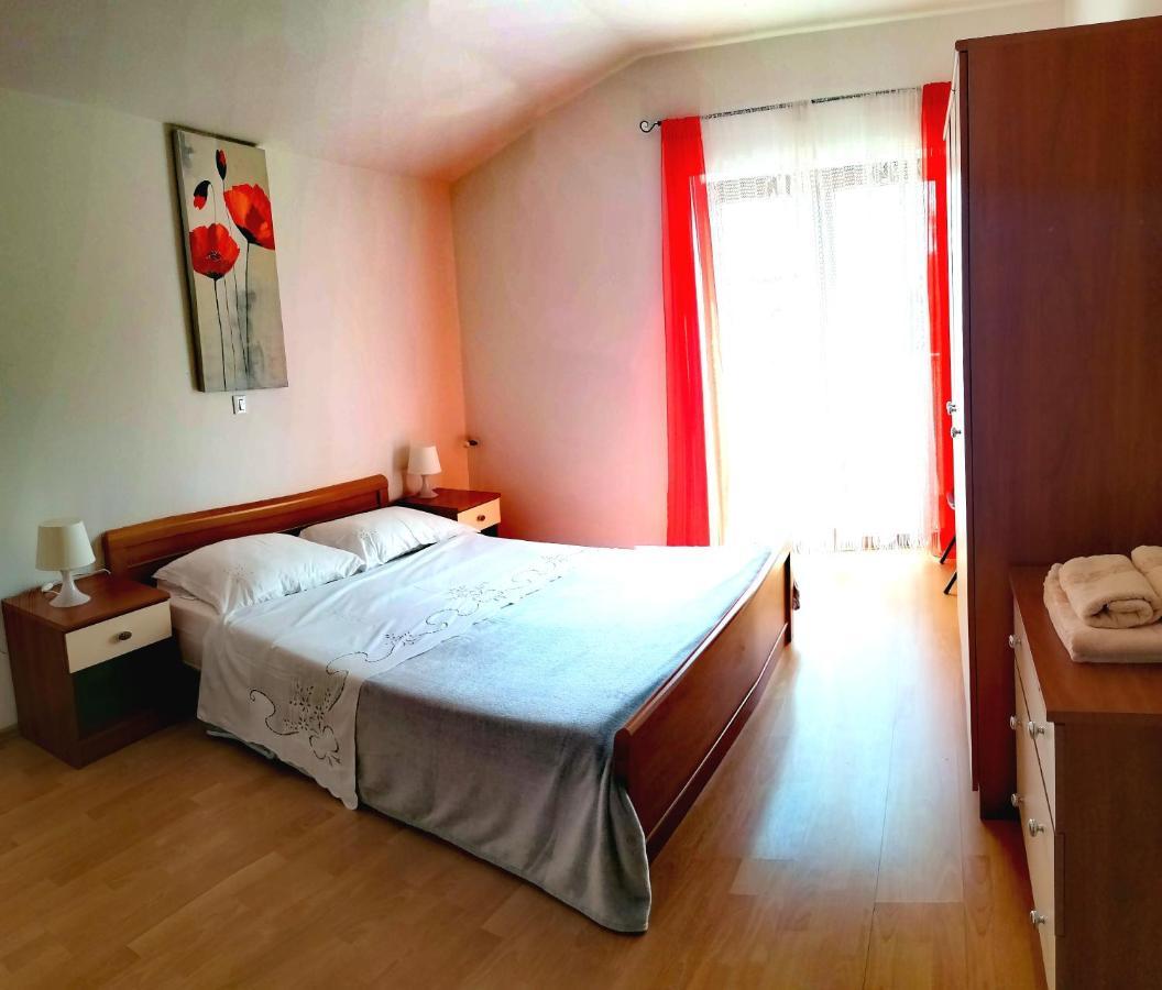 Villa House Manola Rovigno Esterno foto