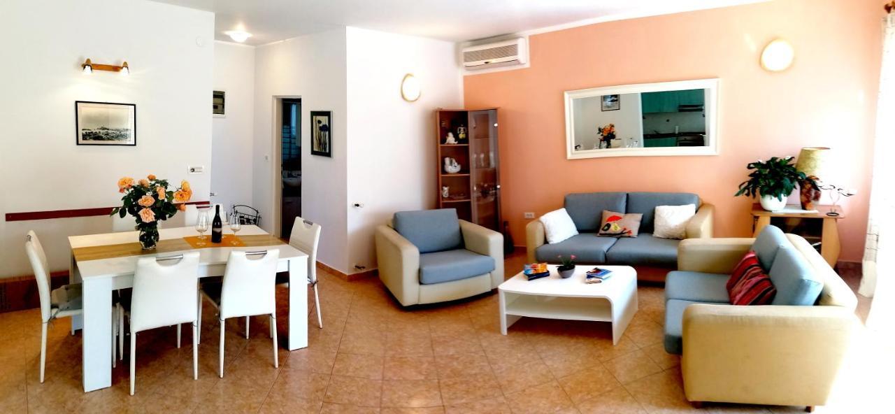 Villa House Manola Rovigno Esterno foto