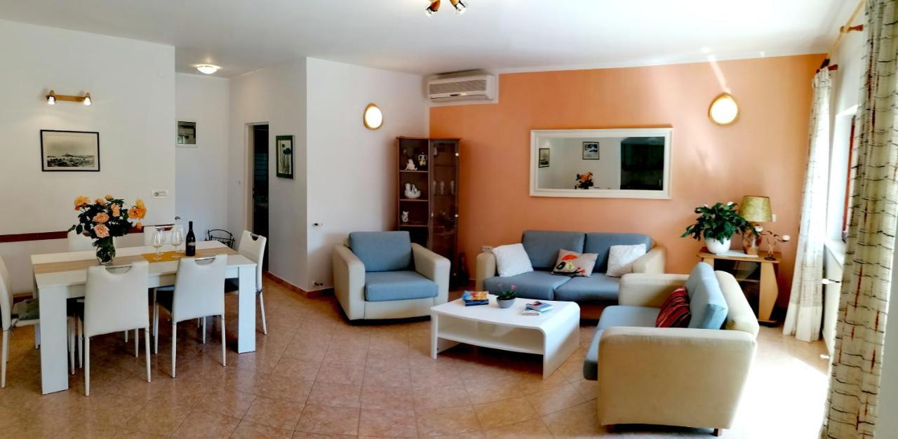 Villa House Manola Rovigno Esterno foto